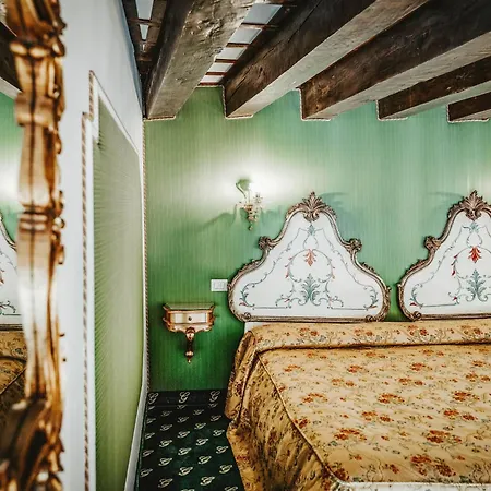 Hotel Giorgione Venice Exterior photo